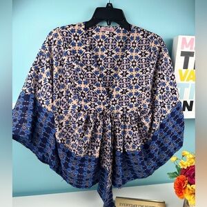 Bohemian retro Poncho inspired women's top, silky flowing excellent condition